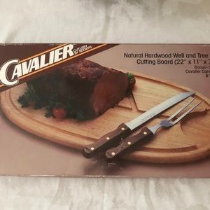 Natural Hardwood Well and Tree Oval Cutting Board with Cavalier Carving set